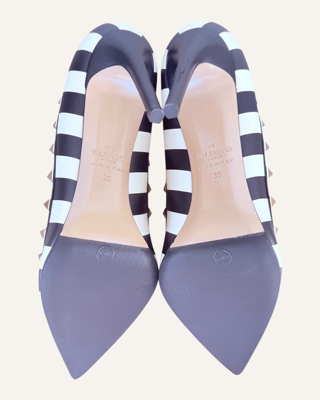 Valentino Garavani black and ivory striped leather Rockstud pumps with pyramid studs and stiletto heel, size 39